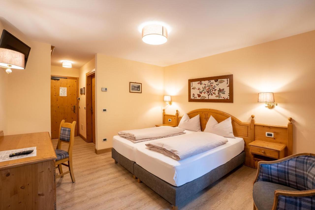 Albergo Conturina Alba di Canazei Exterior photo
